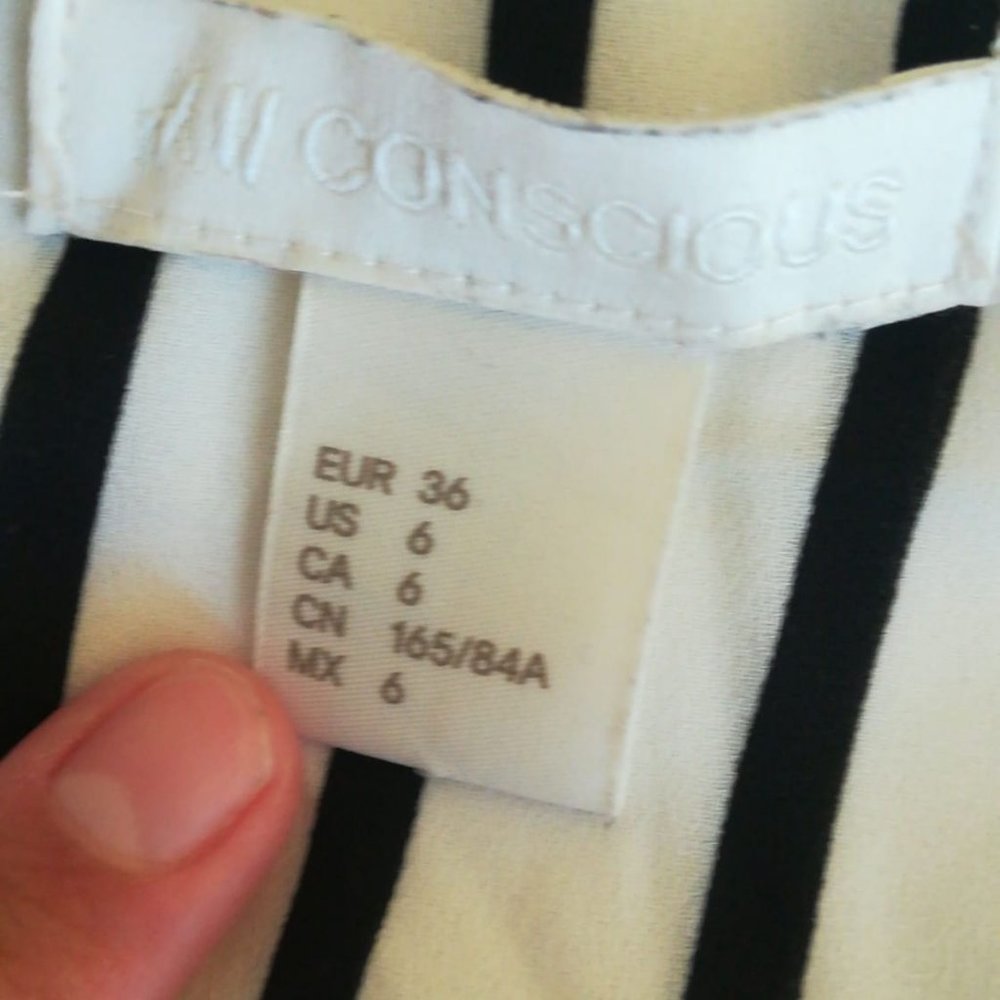 Blouse - Picture 2 of 2